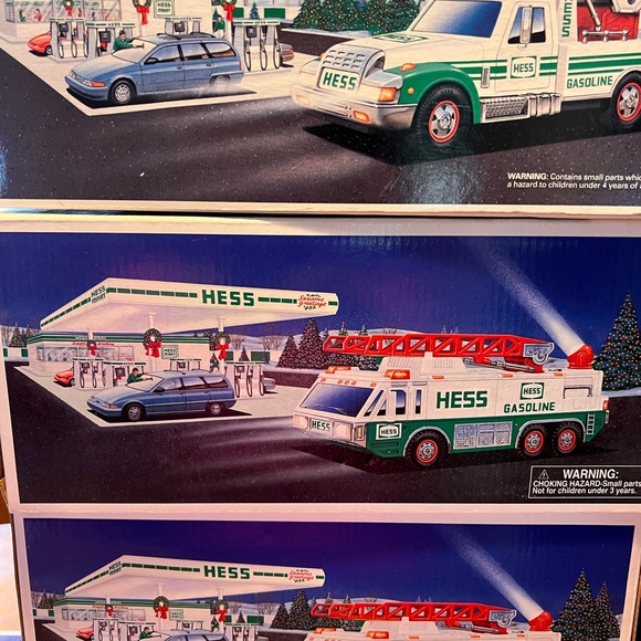 4 MIB 1990s Hess Trucks Bundle plus Set of 1996 Hess Truck Glasses, Mint - Picture 3 of 15